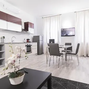 Hemeras Boutique Homes - City Center Design Flats , Milaan Italië